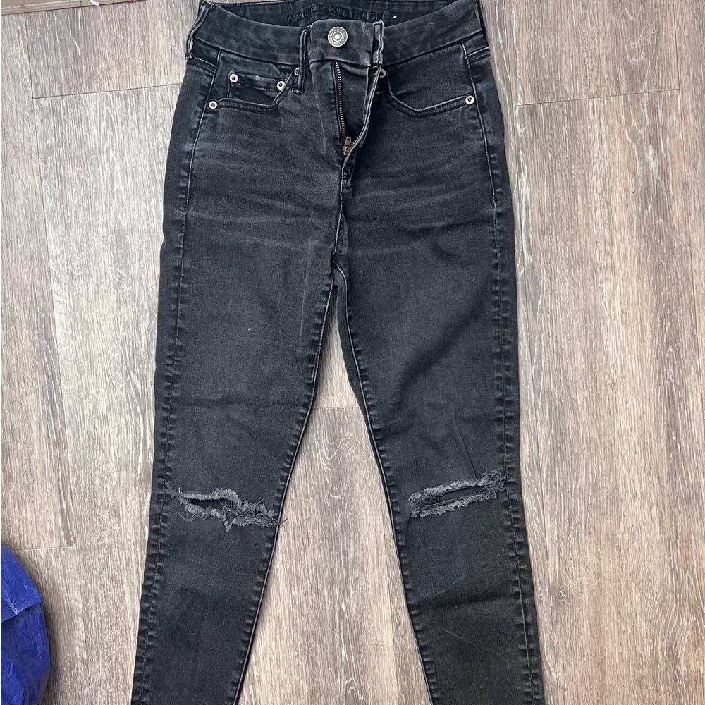 Black Distressed Women's Jeans